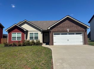 1033 Whitney Dr, Clarksville, TN 37042