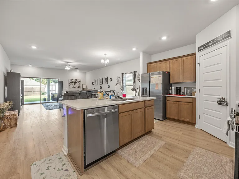 15015 Demarie Ln — Photo 8