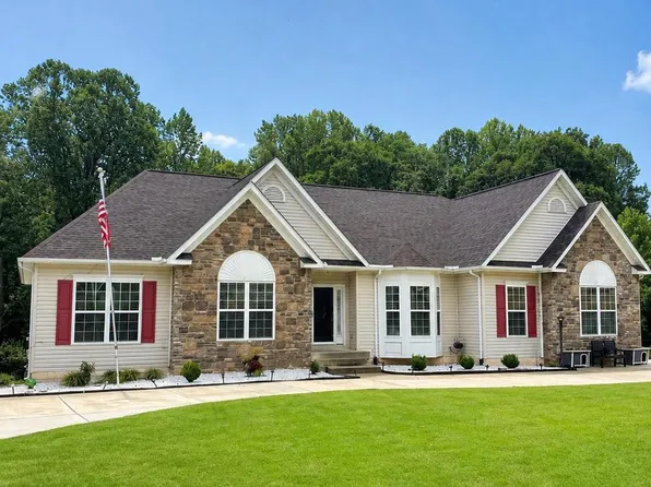6813 N Stuart Rd, King George, VA 22485