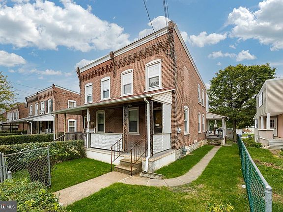 2nd image of 142 Viaduct Ave