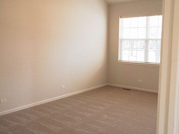 5th image of 4054 Pheasant Ct