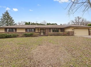 1973 Sweetbriar Ln, Rockford, IL 61107