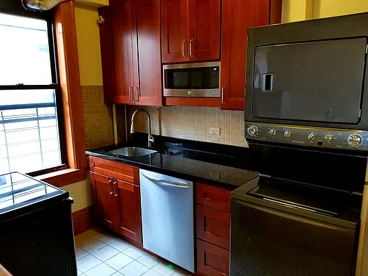 Rented by SDE Realty Corp | media 14