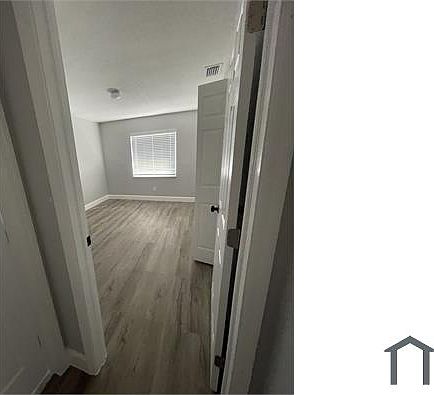 4th image of 1724 2nd St NW #F