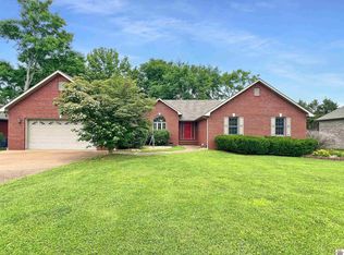 2002 Rugby Dr, Murray, KY 42071