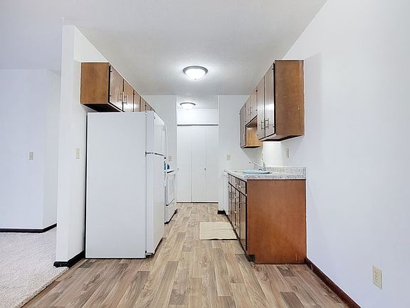 3rd image of 1401 5th Ave SE #16