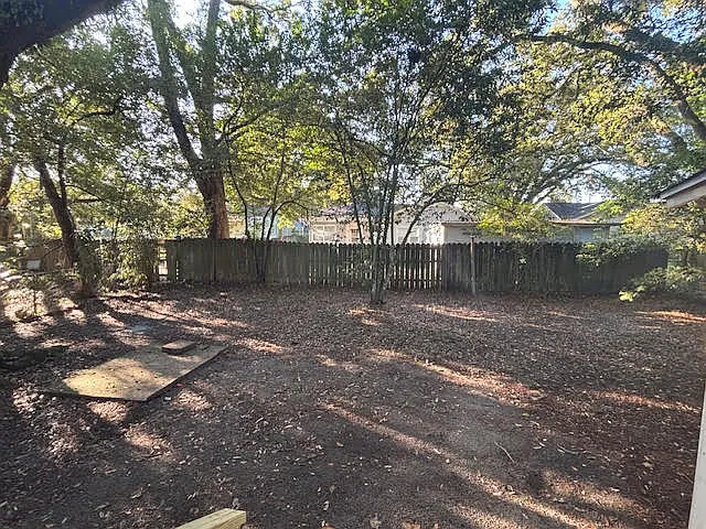 1615 Lewis Ave — Photo 16
