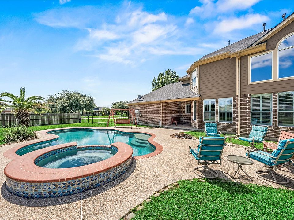 1st image of 26110 Cross Hollow Ln