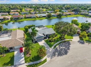 3424 Anton Ct, Naples, FL 34109