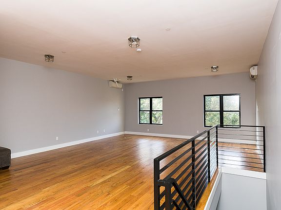 2nd image of 271 Martense St APT 4R