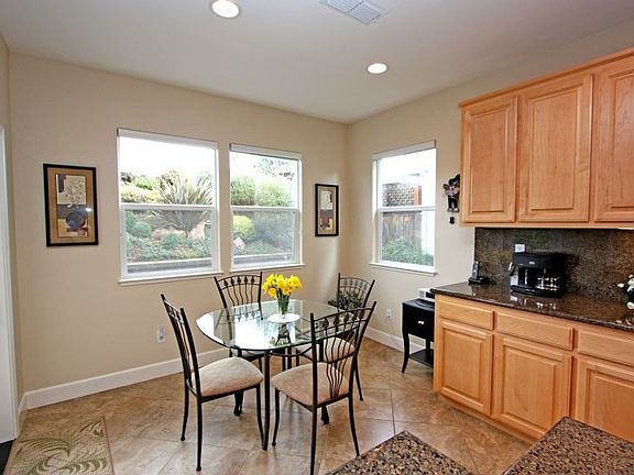 2nd image of 120 Center Ct