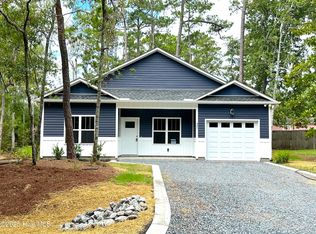 321 52nd St NE, Oak Island, NC 28465