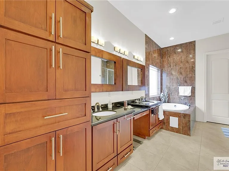 3601 N Toledo St — Photo 11