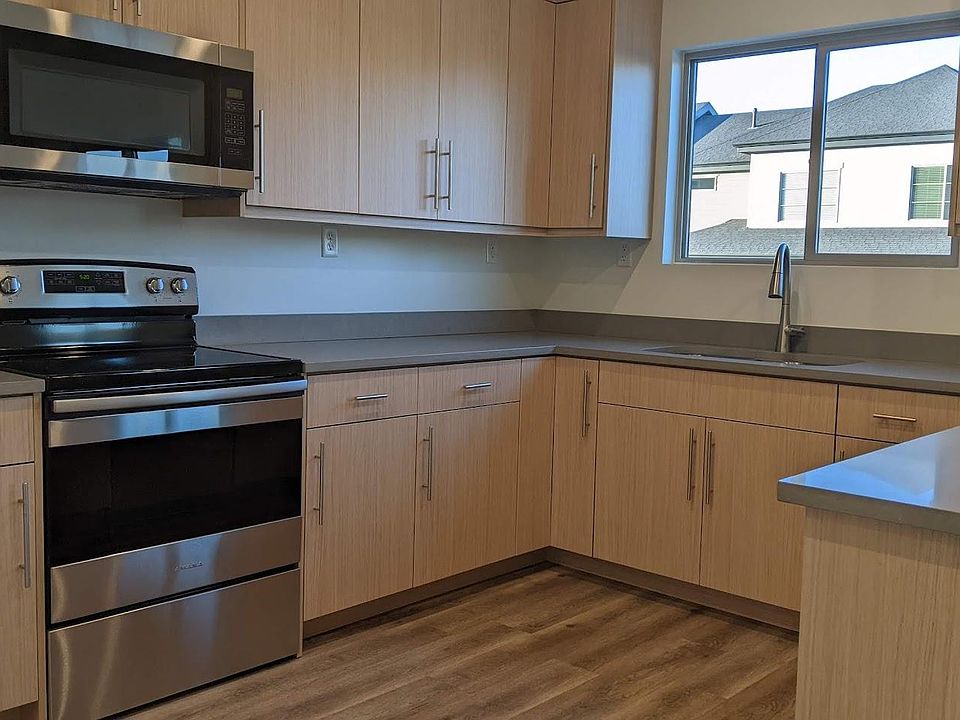 1st image of 151 W Autumn Ln
