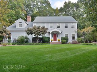 5 Homespun Ct, Mahwah, NJ 07430