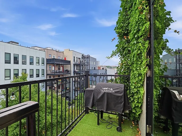 500 Jefferson St #5 — Photo 8