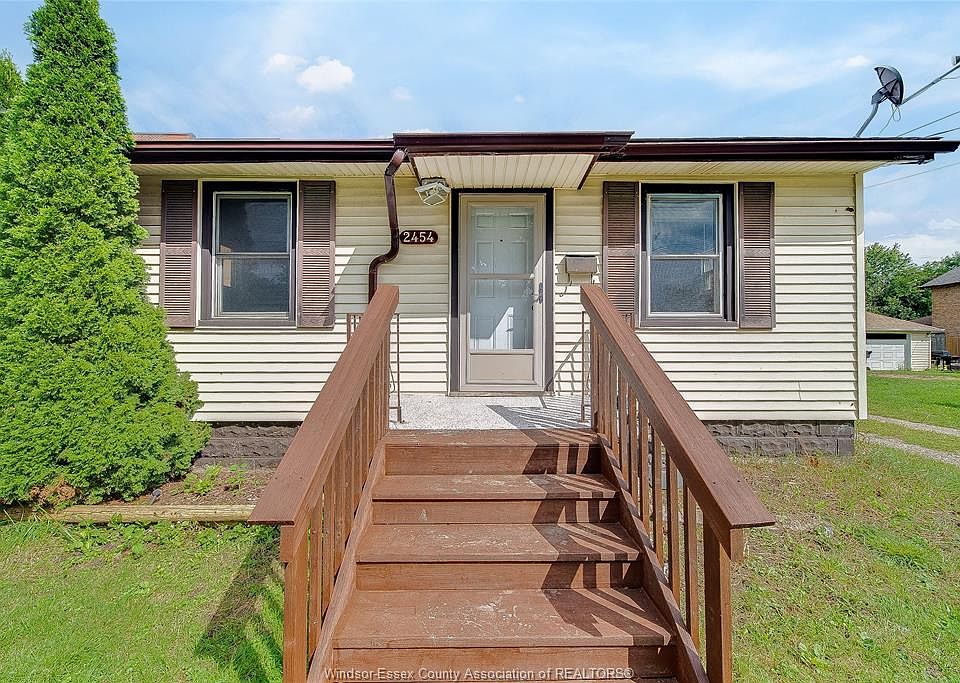 2454 Jos Saint Louis Ave, Windsor, ON N8T 2M5 | Zillow