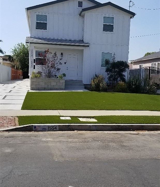 1st image of 1554 W 220th St