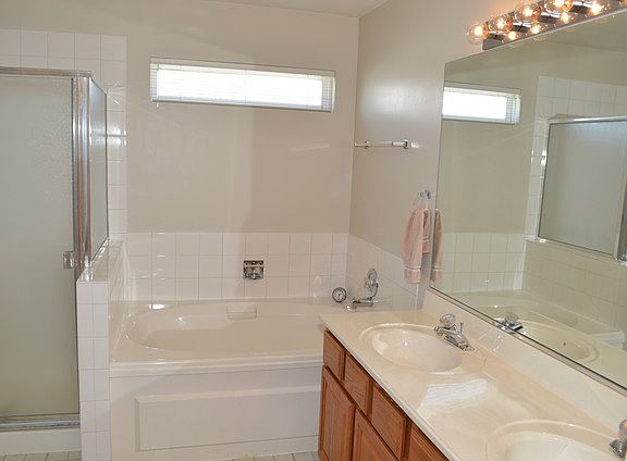 3rd image of 1315 Lazy Hollow Ct