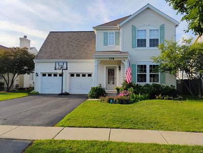 178 W Hampton Dr, Round Lake, IL, 60073