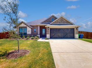 178 Memory Ln, Waxahachie, TX 75165