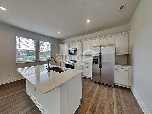 4th image of 9045 Lucy Dr SW