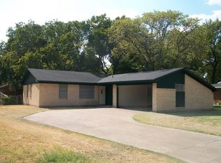 1603 Lyndale Dr, Ennis, TX 75119
