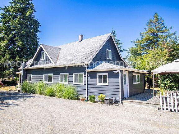 5th image of 9919 Woodland Ave E