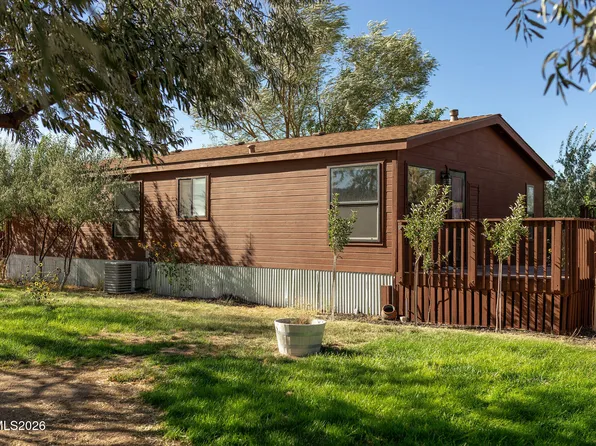 1351 W Spruce St, Silver Springs, NV 89429