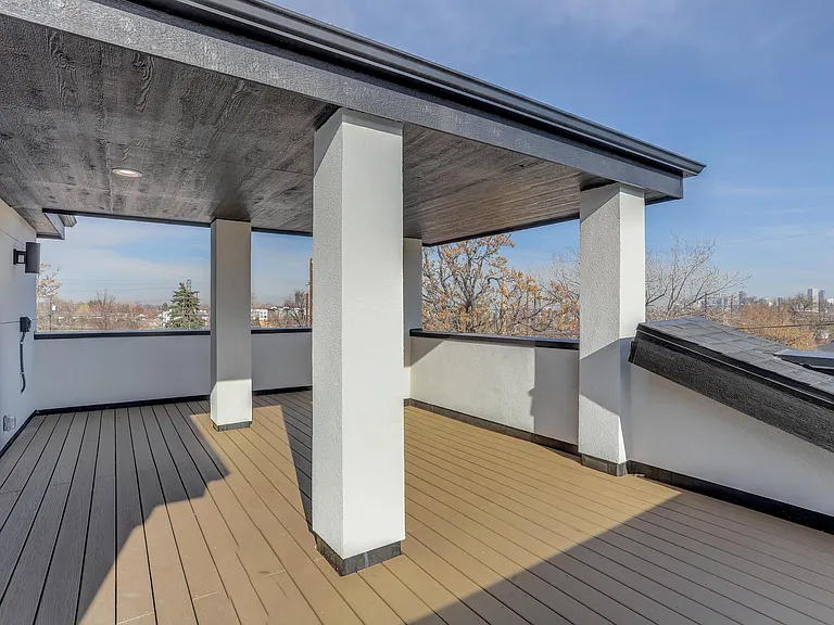 980 Utica St — Photo 15