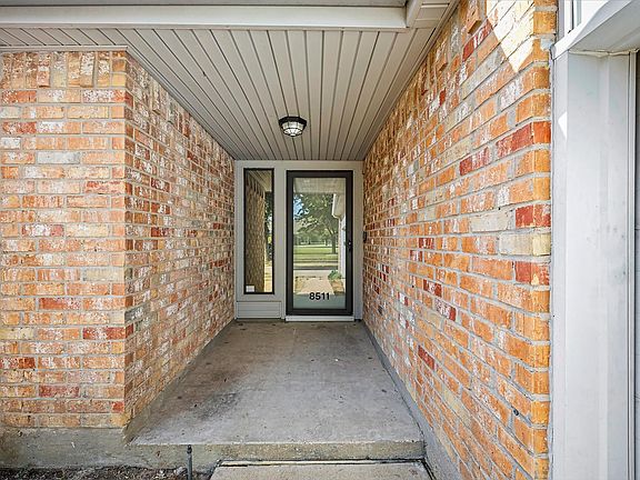 4th image of 8511 Fawn Terrace Dr