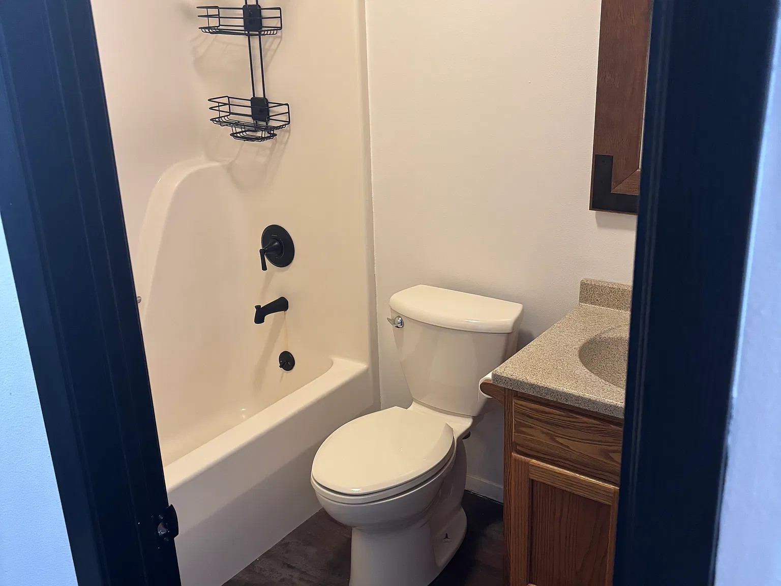 5 bed, 2464 sqft, $2,000 — Photo 3