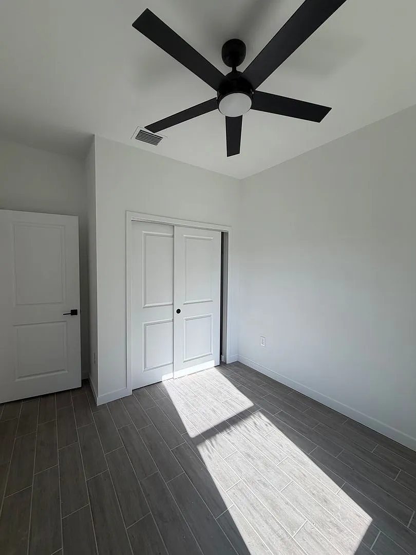 3 bed, 2.0 bath, 1237 sqft, $1,695 — Photo 3