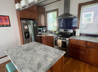 9 Dartmouth St #1, Somerville, MA 02145