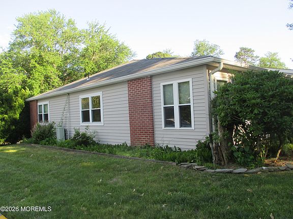 4th image of 720A Buckingham Drive #720A