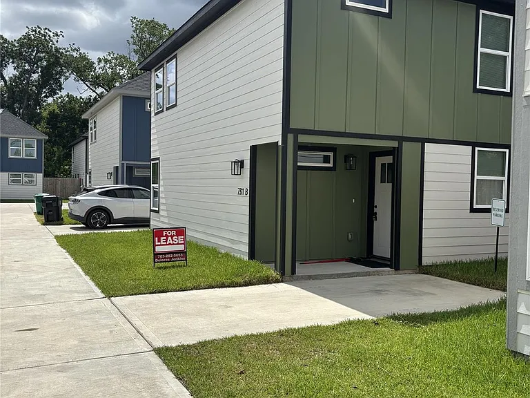 7311 Wileyvale Rd #B — Photo 2