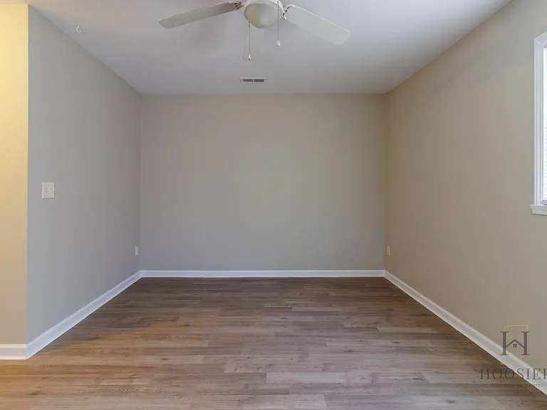 5838 Greenfield Ave — Photo 13