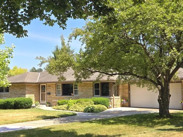 5617 W Jackson Park DRIVE, Milwaukee, WI 53219