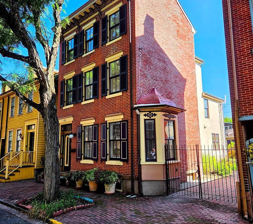 1st image of 222 Mercer St