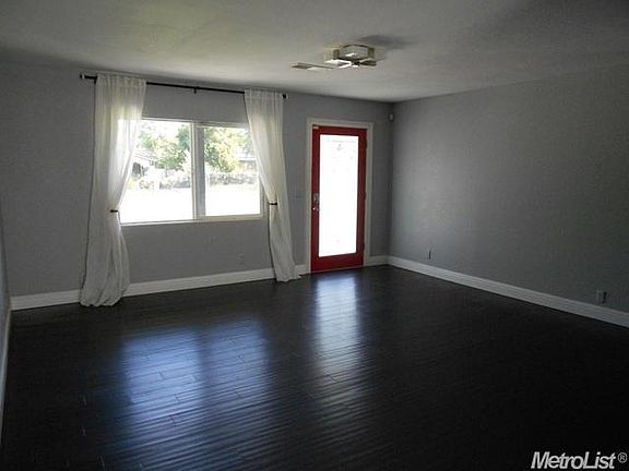 2nd image of 5650 N Gledhill Ave