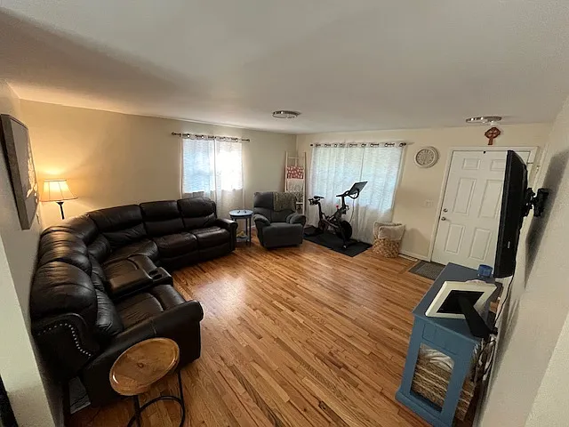 188 Hudson Ave — Photo 21