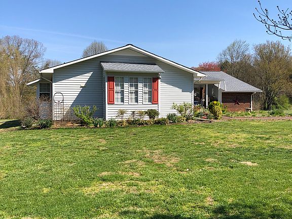 3rd image of 2989 Park View Dr