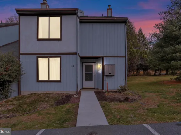 3-4 Willow Way, Reading, PA 19606