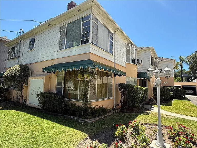 4909 Coldwater Canyon Ave #6 — Photo 1