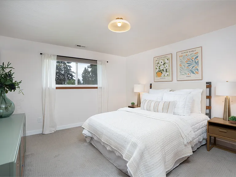 1045 Sunrise Ln — Photo 12