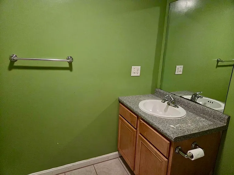 100 Nutting Rd #E2 — Photo 8