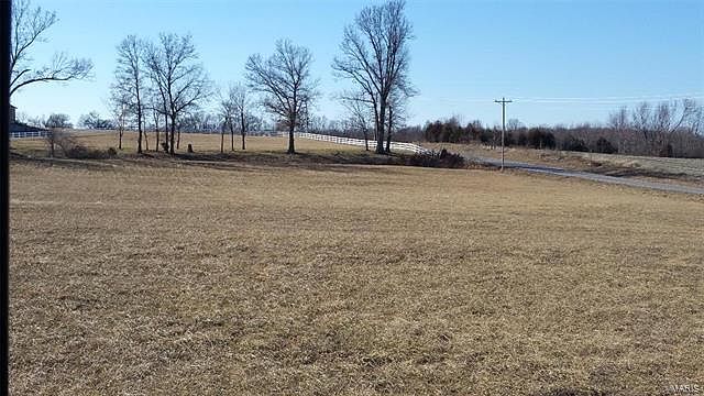 1st image of 11 Town And Country Ln