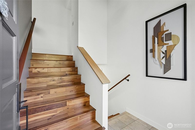 3rd image of 2051 NE Bartre Court