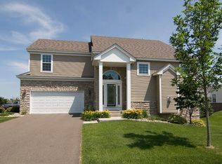 7081 Arthur Dr, Woodbury, MN 55125