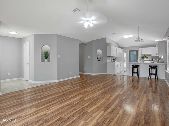 2nd image of 114 Sea Pines Dr